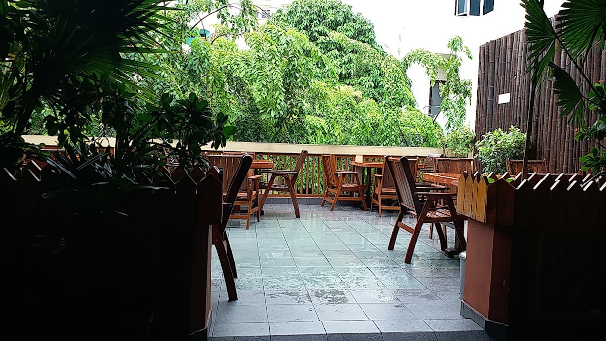 Lemongrass Fifth Restaurant